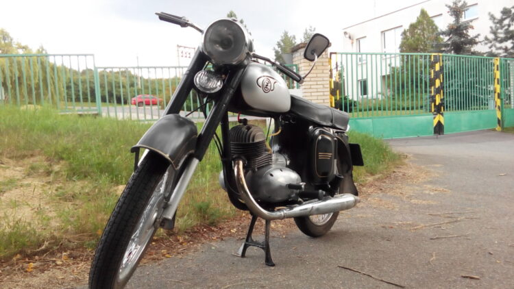 ČZ 125 typ 453 z roku 1961 – Projížďka [4]