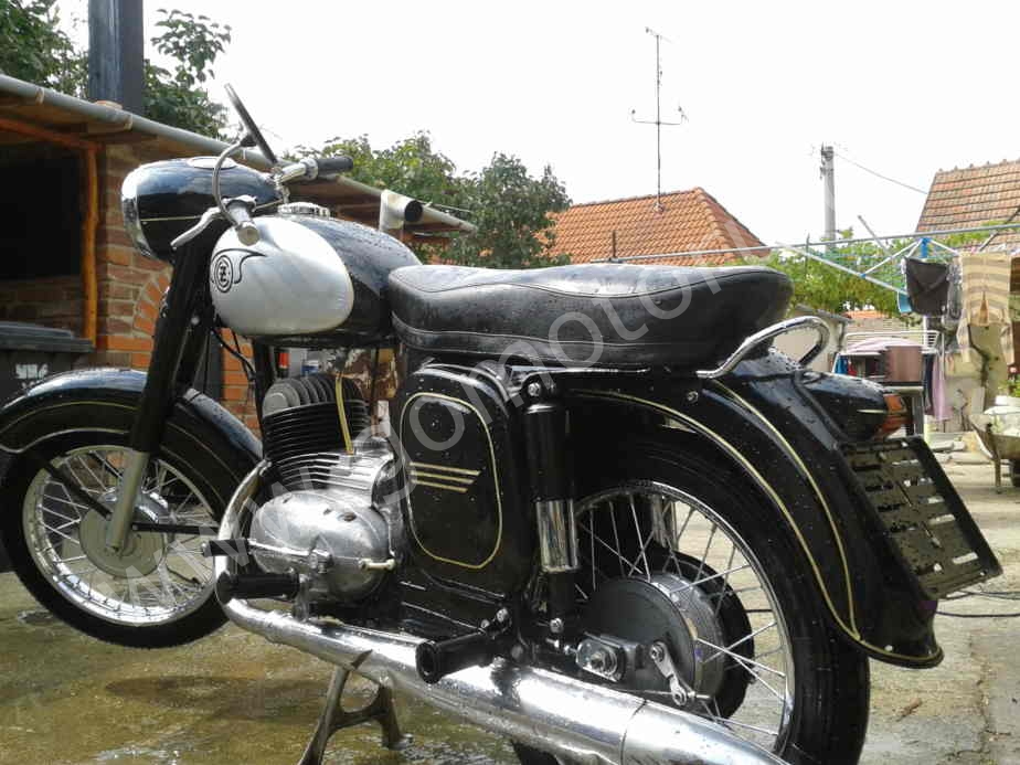 ČZ 125 typ 453 z roku 1961 - Hotovo 60 ČZ 125 typ 453 z roku 1961 - Hotovo 60