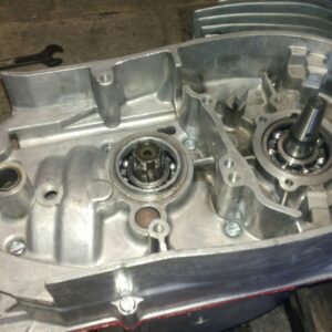 ČZ 125 typ 453 z roku 1961 – Skládání motoru 5