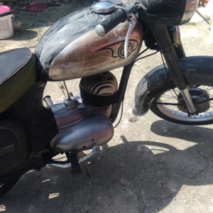 ČZ 125 typ 453 z roku 1961 - Leštění laku 129 ČZ 125 typ 453 z roku 1961 - Leštění laku 123