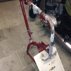 ČZ 175 typ 470 z roku 1968 - Práce na rámu 13 ČZ 175 typ 470 z roku 1968 - Práce na rámu 13