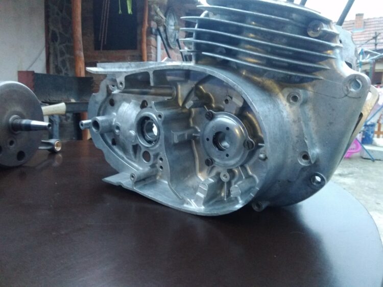 ČZ 175 typ 470 z roku 1968 – Příprava bloků motoru 3
