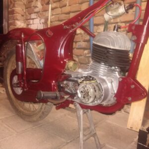 ČZ 175 typ 470 z roku 1968 – Skládání rámu 8