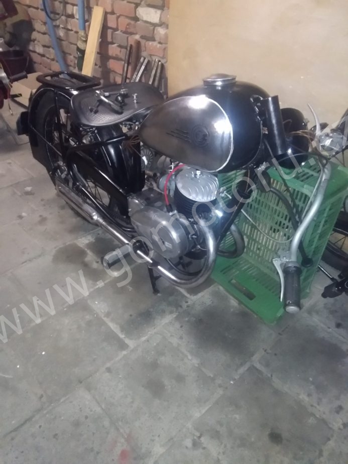 ČZ 125 T z roku 1948 - Špatná ovladatelnost motocyklu 12 ČZ 125 T z roku 1948