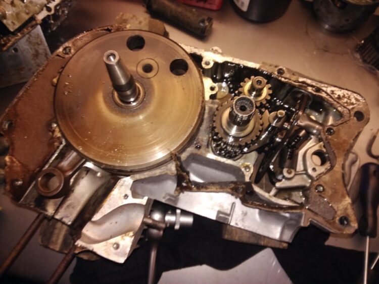 ČZ 175 typ 470 z roku 1968 - Půlení motoru 1 ČZ 175 typ 470 z roku 1968
