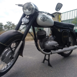 ČZ 125 typ 453 z roku 1961 - Srpnová projížďka 86 ČZ 125 typ 453 z roku 1961 - Srpnová projížďka 86