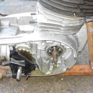 Otočný držák na opravy motorů - malá kývačka 24 Otočný držák na opravy motorů - malá kývačka 24