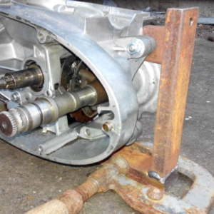 Otočný držák na opravy motorů - malá kývačka 26 Otočný držák na opravy motorů - malá kývačka 26