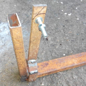 Otočný držák na opravy motorů - malá kývačka 10 Otočný držák na opravy motorů - malá kývačka 10