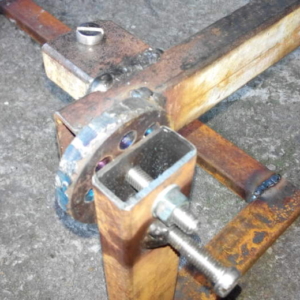 Otočný držák na opravy motorů - malá kývačka 51 Otočný držák na opravy motorů - malá kývačka 51