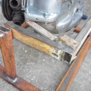 Otočný držák na opravy motorů - malá kývačka 67 Otočný držák na opravy motorů - malá kývačka 67