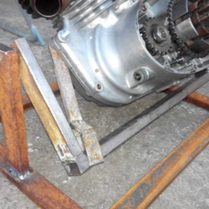 Otočný držák na opravy motorů - malá kývačka 56 Otočný držák na opravy motorů - malá kývačka 56