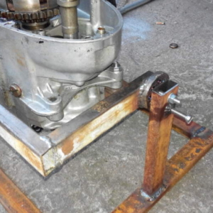 Otočný držák na opravy motorů - malá kývačka 57 Otočný držák na opravy motorů - malá kývačka 57