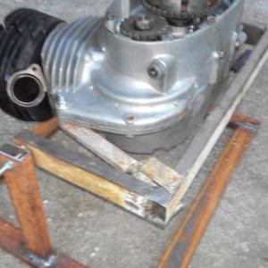 Otočný držák na opravy motorů - malá kývačka 58 Otočný držák na opravy motorů - malá kývačka 58