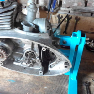 Otočný držák na opravy motorů - velká kývačka 77 Otočný držák na opravy motorů - velká kývačka 77