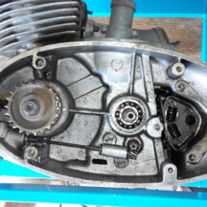 Otočný držák na opravy motorů - velká kývačka 81 Otočný držák na opravy motorů - velká kývačka 81