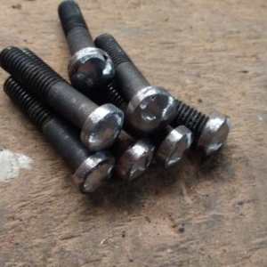 ČZ 150 C z roku 1951 - Renovace původních šroubů motoru 124 ČZ 150 C z roku 1951 - Renovace původních šroubů motoru 124