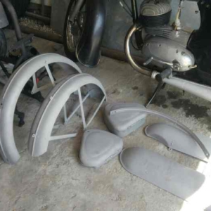 ČZ 150 C z roku 1951 - Lakování 51 ČZ 150 C z roku 1951 - Lakování 51