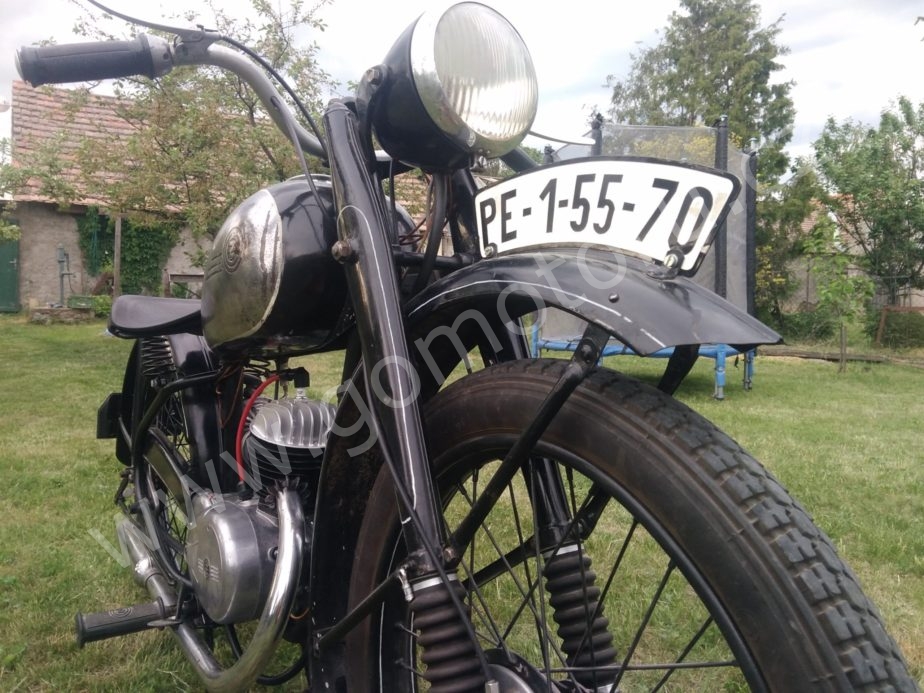 ČZ 125 T z roku 1948 - Restaurování 1 ČZ 125 T z roku 1948