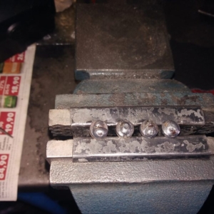 ČZ 125 T z roku 1948 - Oprava původních šroubů motoru 90 ČZ 125 T z roku 1948