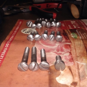 ČZ 125 T z roku 1948 - Oprava původních šroubů motoru 97 ČZ 125 T z roku 1948