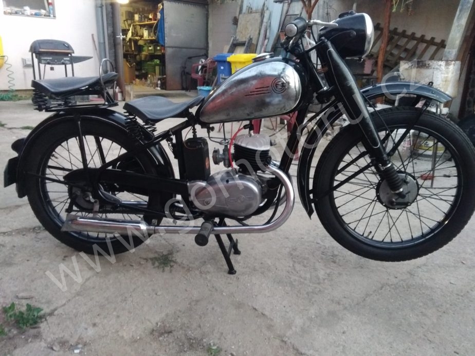 ČZ 125 T z roku 1948 - Hotovo 124 ČZ 125 T z roku 1948