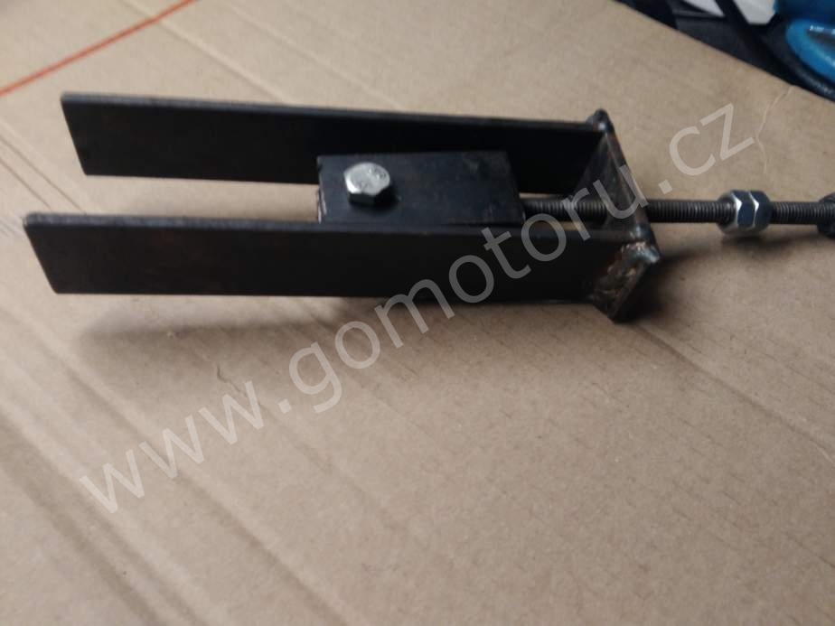 Stahovák zadního tlumiče Jawa ČZ - Druhá verze 1 Stahovák zadního tlumiče Jawa ČZ - Druhá verze 1