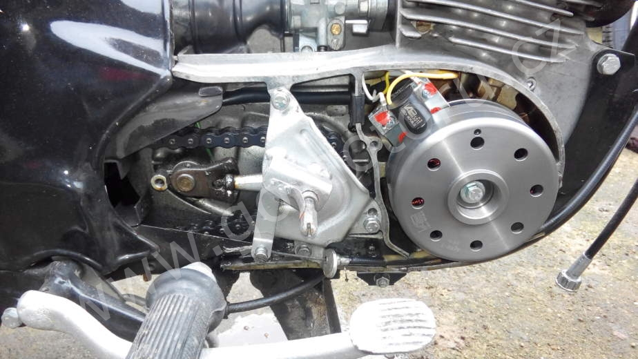 ČZ 125 typ 453 z roku 1961 - Zapalování Vape 51 ČZ 125 typ 453 z roku 1961 - Zapalování Vape 51