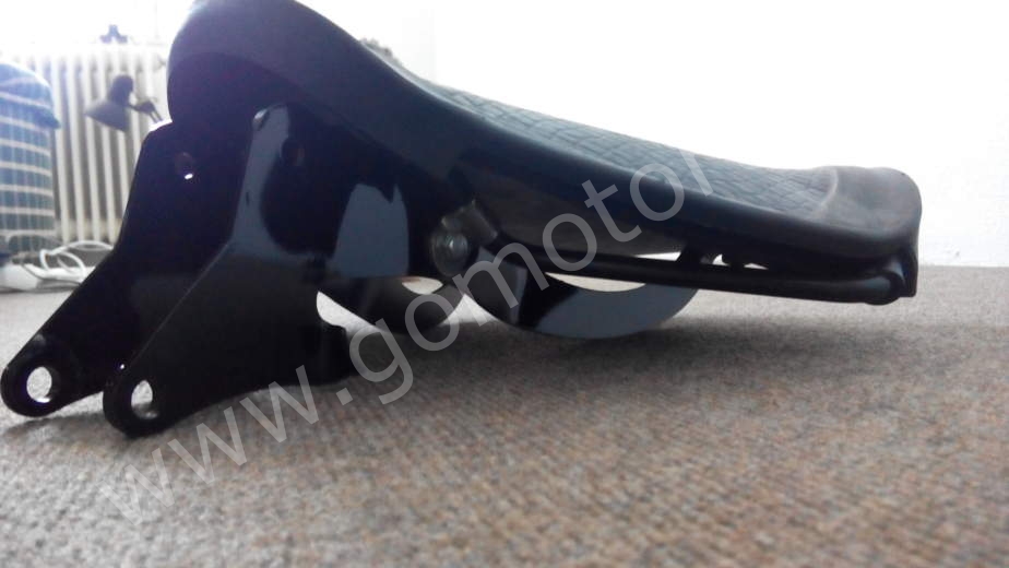 ČZ 150 C z roku 1951 - Renovace sedel 101 ČZ 150 C z roku 1951 - Renovace sedel 101