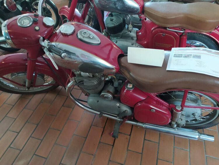 Muzeum Motocyklů – Lesná 3