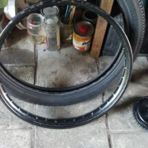 ČZ 125 T z roku 1948 - Rozplétání kol 6 ČZ 125 T z roku 1948 - Rozplétání kol 6