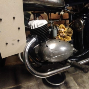 ČZ 125 T z roku 1948 - Rozebírání spojky 3 ČZ 125 T z roku 1948 - Rozebírání spojky 3