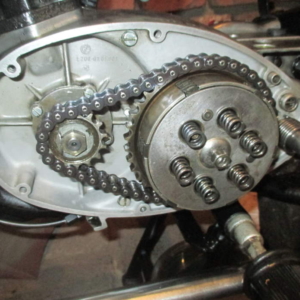 ČZ 125 T z roku 1948 - Skládání spojky 44 ČZ 125 T z roku 1948 - Skládání spojky 44