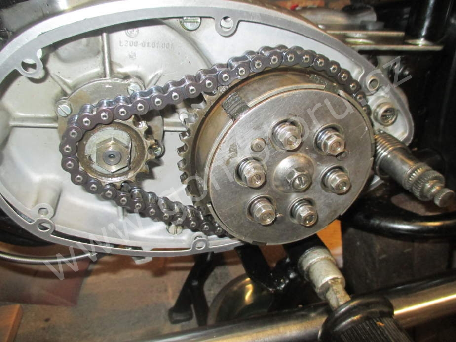 ČZ 125 T z roku 1948 - Skládání spojky 38 ČZ 125 T z roku 1948 - Skládání spojky 38