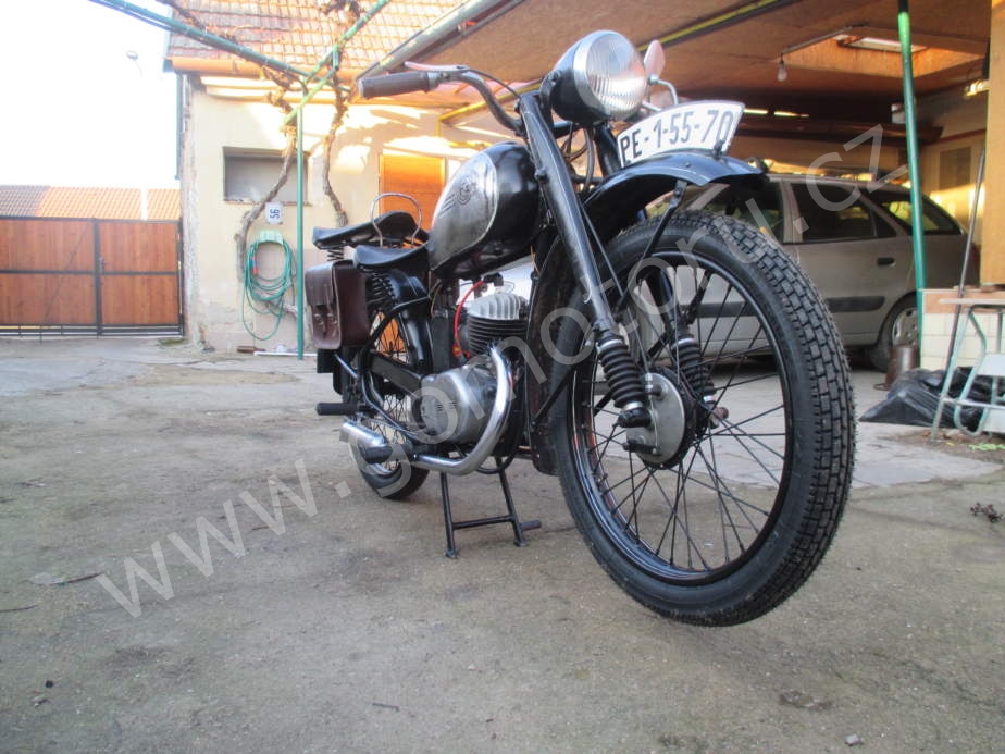 ČZ 125 T z roku 1948 - Zimní start 195 ČZ 125 T z roku 1948 - Zimní start 87