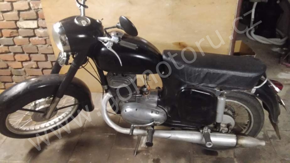 ČZ 250 typ 455 z roku 1961 - Původní stav 2 ČZ 250 typ 455 z roku 1961 - Původní stav 2