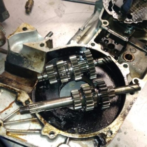 ČZ 250 typ 455 z roku 1961 - Rozebírání motoru 6 ČZ 250 typ 455 z roku 1961 - Rozebírání motoru 6