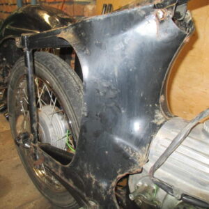 ČZ 125 typ 453 z roku 1961 – Zadní blatník a podsedlové plechy [4]