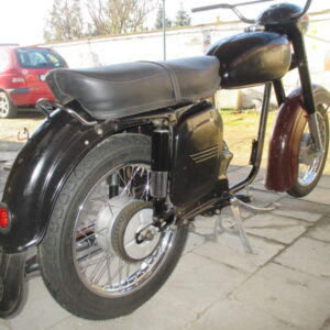 ČZ 250 typ 455 z roku 1961 – Spasování rámu 4