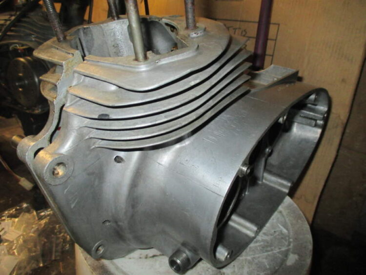 ČZ 250 typ 455 z roku 1961 – Bloky motoru po vyčištění 9