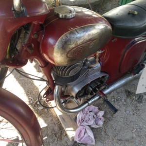 ČZ 175 typ 470 z roku 1968 - Výměna spojkových lamel 3 ČZ 175 typ 470 z roku 1968 - Výměna spojkových lamel 3