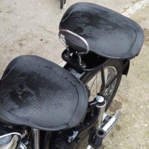 ČZ 150 C z roku 1951 – Madlo spolujezdce 2