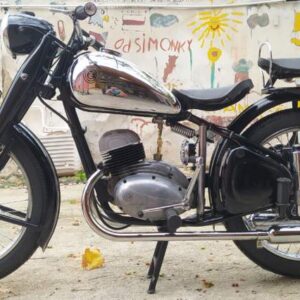 ČZ 150 C z roku 1951 – Madlo spolujezdce 8