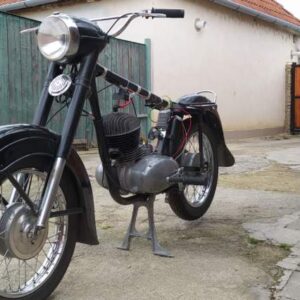 ČZ 250 typ 455 z roku 1961 – Skládání 3