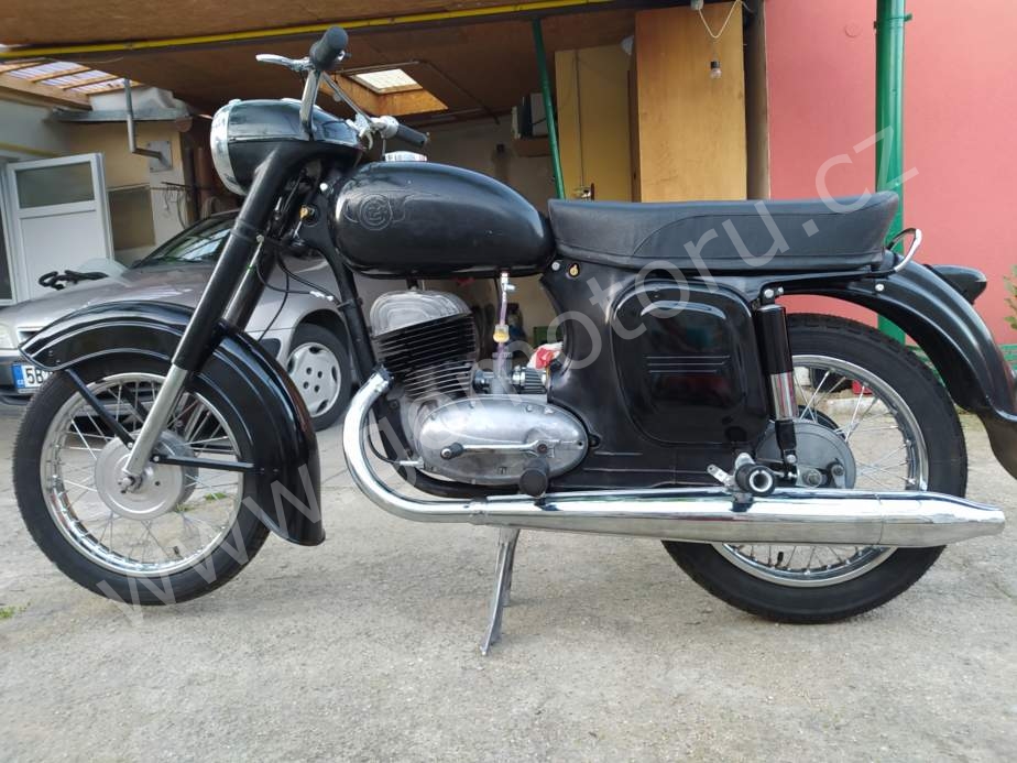 ČZ 250 typ 455 z roku 1961 – Skládání 154 ČZ 250 typ 455 z roku 1961 – Skládání 154