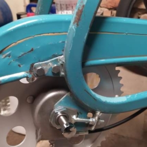 Jawa 50 typ 555 z roku 1959 - Práce na zadní části 194 Jawa 50 typ 555 z roku 1959 - Práce na zadní části 194