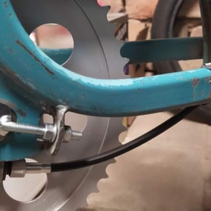 Jawa 50 typ 555 z roku 1959 - Práce na zadní části 196 Jawa 50 typ 555 z roku 1959 - Práce na zadní části 196