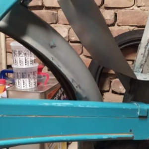 Jawa 50 typ 555 z roku 1959 - Práce na zadní části 197 Jawa 50 typ 555 z roku 1959 - Práce na zadní části 197