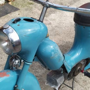 Jawa 50 typ 555 z roku 1959 – Vrácení původní barvy 120 Jawa 50 typ 555 z roku 1959 – Vrácení původní barvy 120