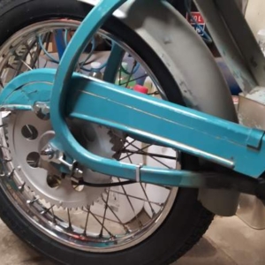 Jawa 50 typ 555 z roku 1959 - Práce na zadní části 205 Jawa 50 typ 555 z roku 1959 - Práce na zadní části 205